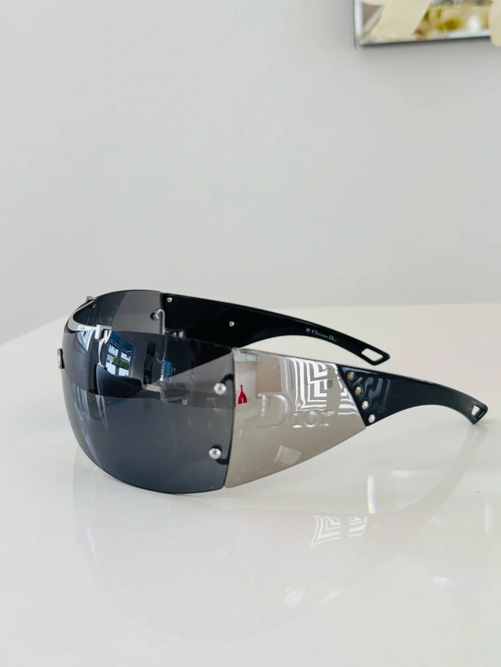 Extremely RARE 🖤 Vintage Christian Dior black & silver Rimless sunglasses - Picture 2 of 9
